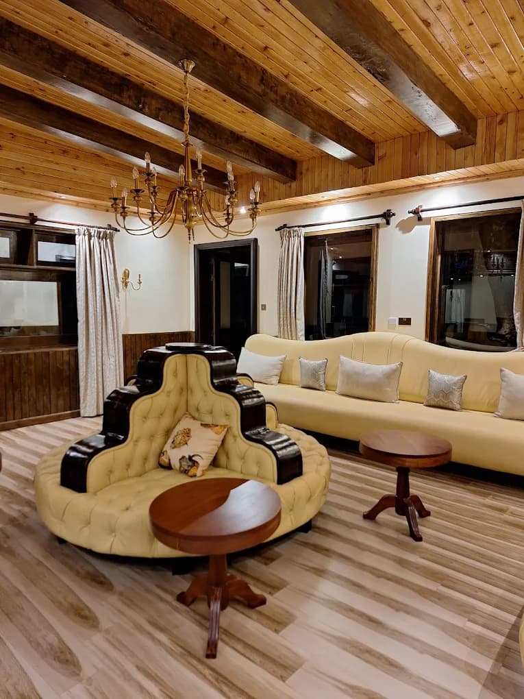 The Treetops Lodge in Aberdare National Park, Kenya, photo 7